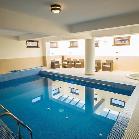 Pensiunea Royal Spa Piatra Neamţ Екстериор снимка