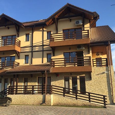 Pensiunea Royal Spa Piatra Neamţ Екстериор снимка