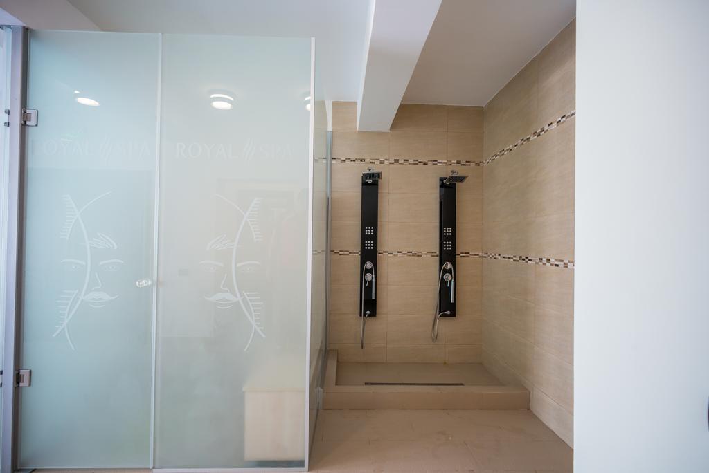Pensiunea Royal Spa Piatra Neamţ Екстериор снимка