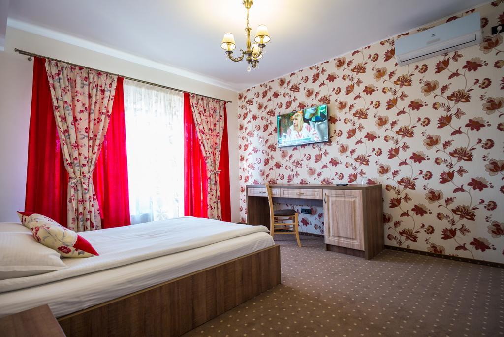 Pensiunea Royal Spa Piatra Neamţ Стая снимка